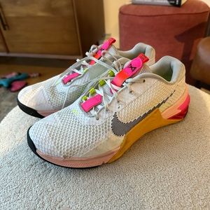 Women’s Nike Metcon 7 X ‘Rawdacious’ colorway- size 8.5